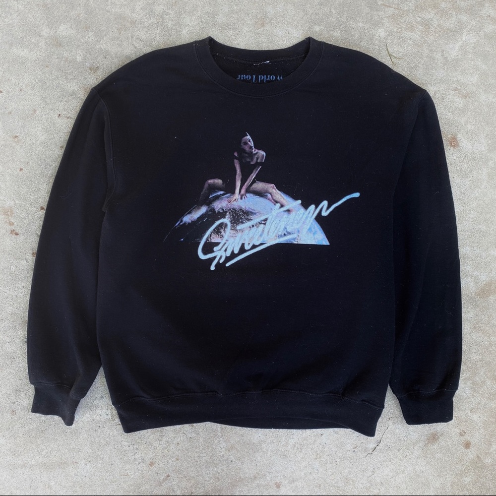 🪐 GOD IS A WOMAN Globe Crewneck Sweatshirt 🪐